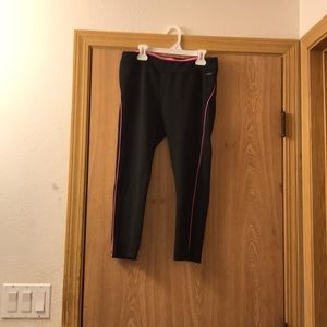 Black and Pink Workout Leggings Capri length